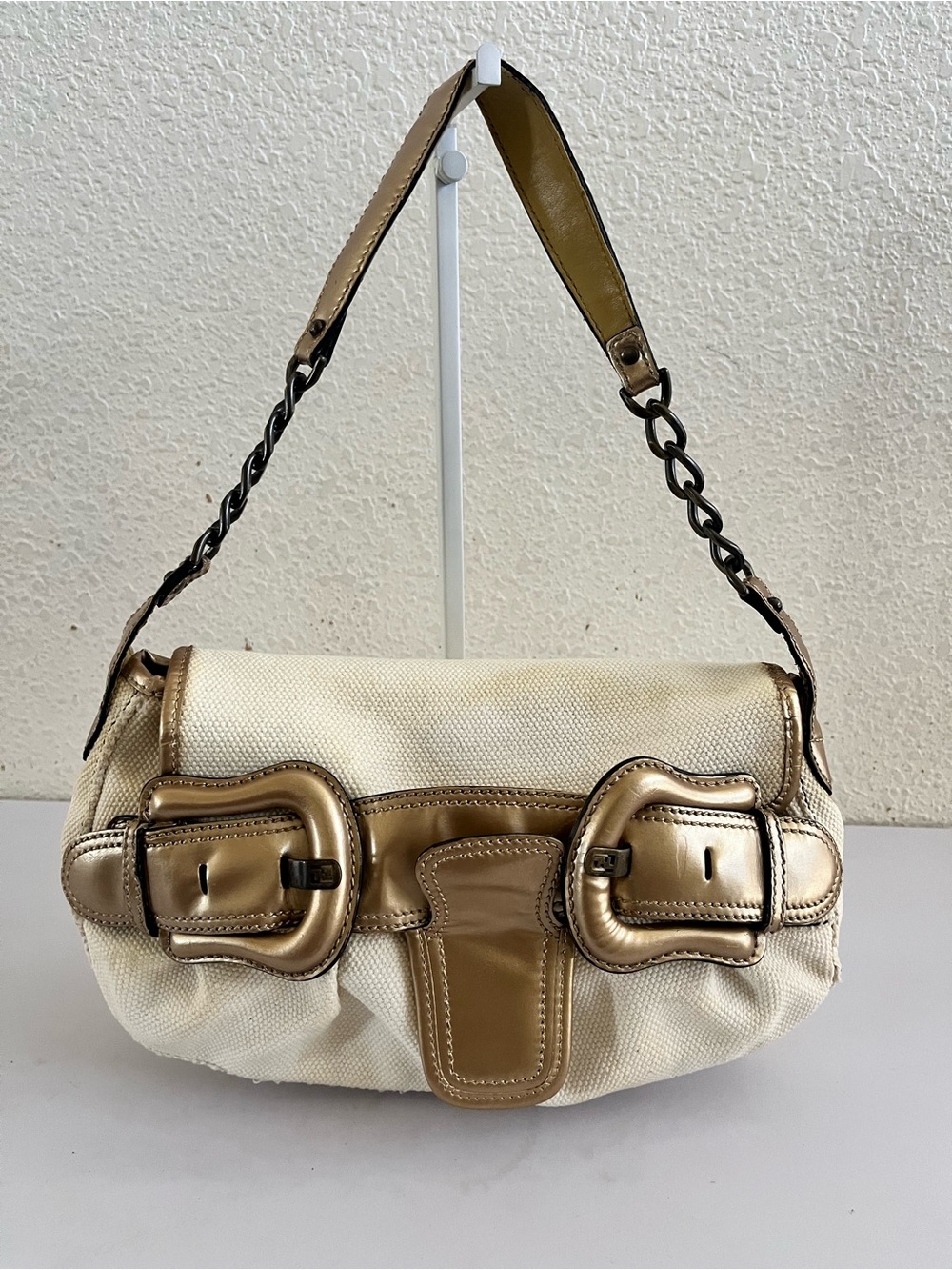 FENDI baguette buckle shoulder bag